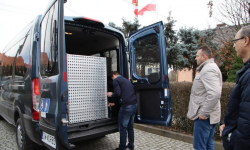 Nowy samochód do przewozu osób niepełnosprawnych w gminie Udanin odebrany