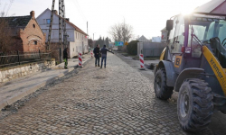 Prace przy powiatowych inwestycjach zostają wznowione po zimowej przerwie