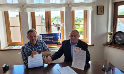 Umowa na przebudowę ulicy Osiedlowej w Miękini podpisana