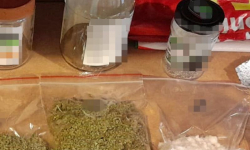 Miał w mieszkaniu ponad kilogram narkotyków. Trafił do aresztu