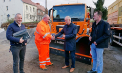 Powiatowa służba drogowa wzbogaciła się o samochód ciężarowy marki MAN wraz z pługiem odśnieżającym