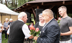 Miękiński Uniwersytet Trzeciego Wieku zakończył rok akademicki. Były kwiaty i podziękowania