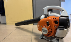 Średzcy policjanci zatrzymali dwóch mężczyzn i odzyskali skradzioną dmuchawę