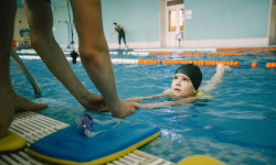 Nauka pływania dla 30 uczniów ze Szkoły Podstawowej w Udaninie
