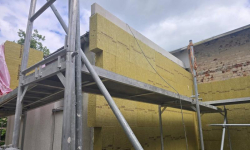 Trwa kompleksowa termomodernizacja świetlicy wiejskiej w Łowęcicach