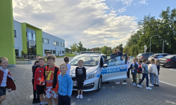 Dzielnicowi ze Środy Śląskiej z wizytą w szkole podstawowej
