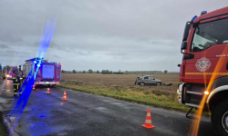 Dachowanie na trasie Jarosław – Ujazd Górny. Dwie osoby trafiły do szpitala