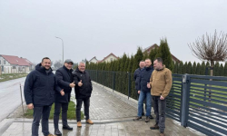 Dwa nowe chodniki odebrane w Paździornie i Godkowie. Wspólna inwestycja powiatu i gminy zakończona