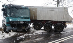 Wypadek drogowy w Konarach