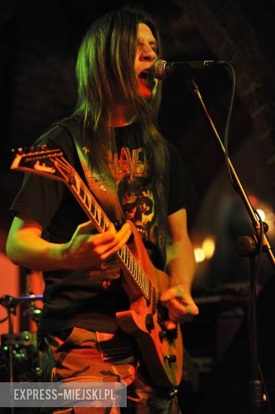 Od zmierzchu do świtu Enslaved