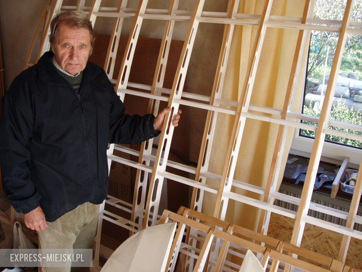 Pan Stanisław buduje samolot