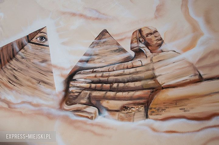 Rysunki na suficie w Gościńcu pod Furą wykonane przez wrocławskich studentów