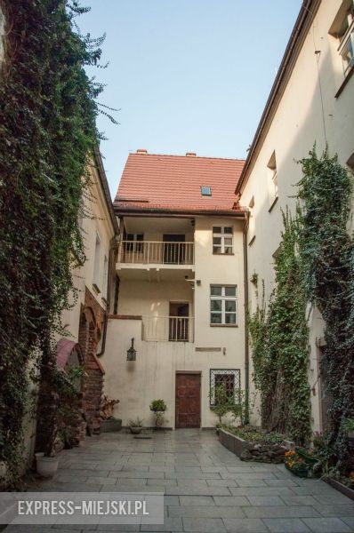 Muzuem w Środzie Śląskiej z odnowionym dachem