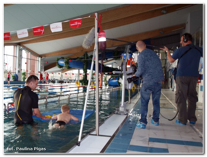 TVN w Średzkim Parku Wodnym podczas zajęć Maćka