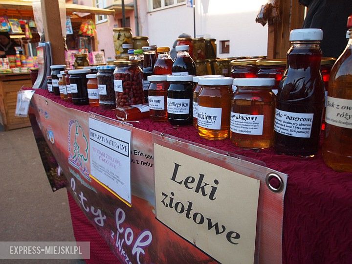 Jarmark przed kościołem św. Andrzeja