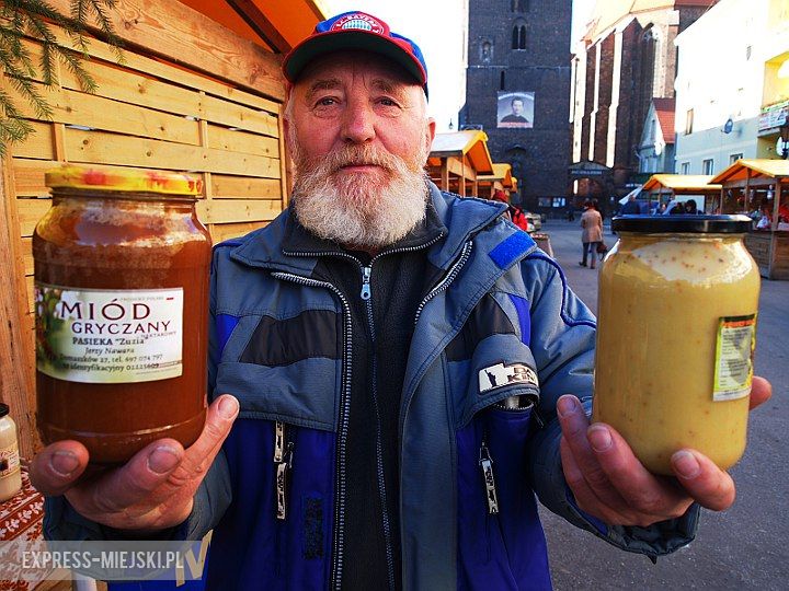 Jarmark przed kościołem św. Andrzeja