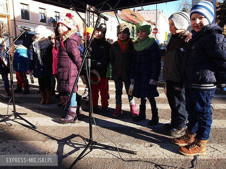 Jarmark przed kościołem św. Andrzeja