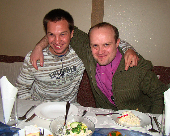 W tracie turnusów niepełnosprawni wzięli udział w warsztatach z psychologiem, uczyli się wizażu oraz jak dobrze wypaść na rozmowie z pracodawcą 