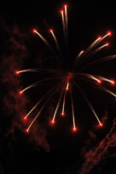 Niesamowity pokaz pirotechniczny Groupe F