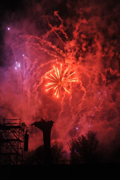 Niesamowity pokaz pirotechniczny Groupe F