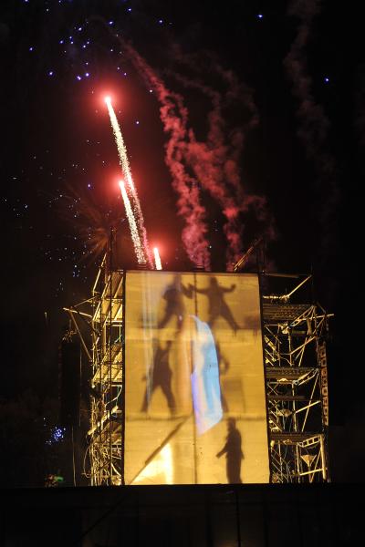 Niesamowity pokaz pirotechniczny Groupe F