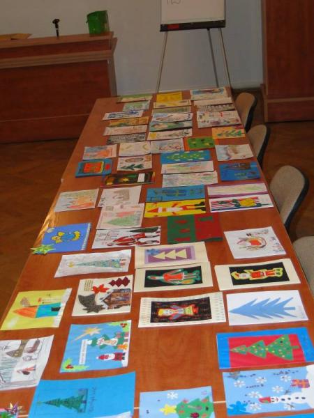 Obrady jury konkursu na kartkę świąteczną - Środa Śląska 2011