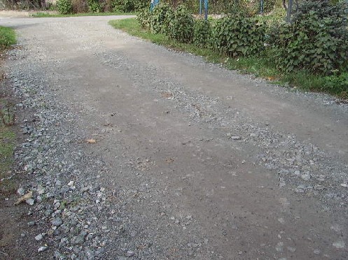 Utwardzona droga wiejska