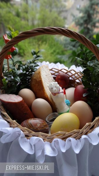 Święcone koszyczki wielkanocne