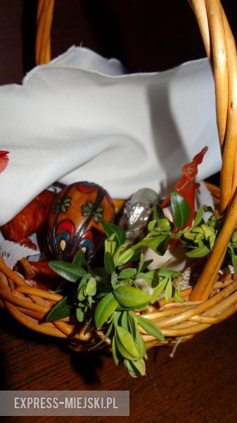 Święcone koszyczki wielkanocne