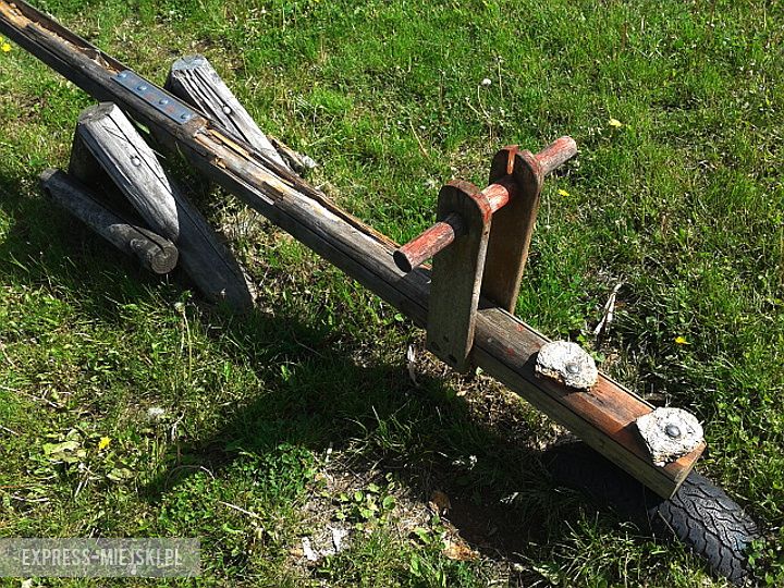 Plac zabaw w Ujeździe Dolnym