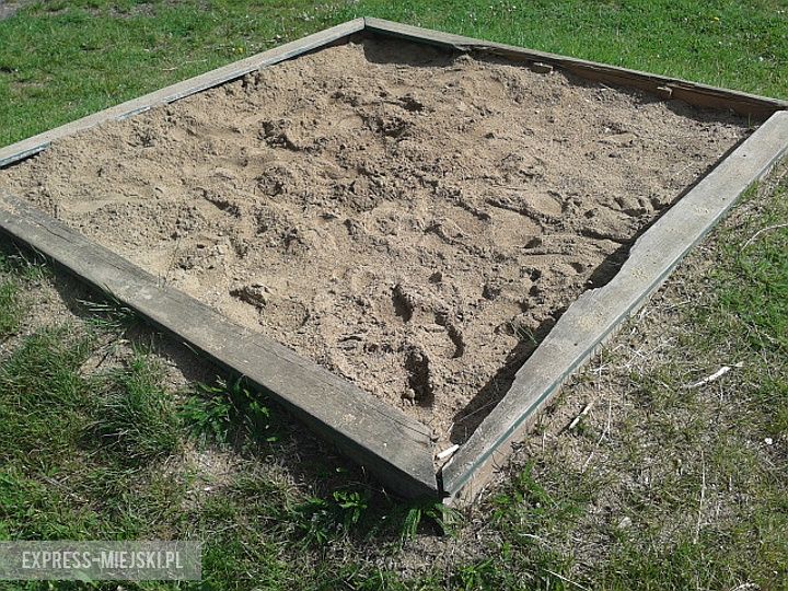 Plac zabaw w Ujeździe Dolnym