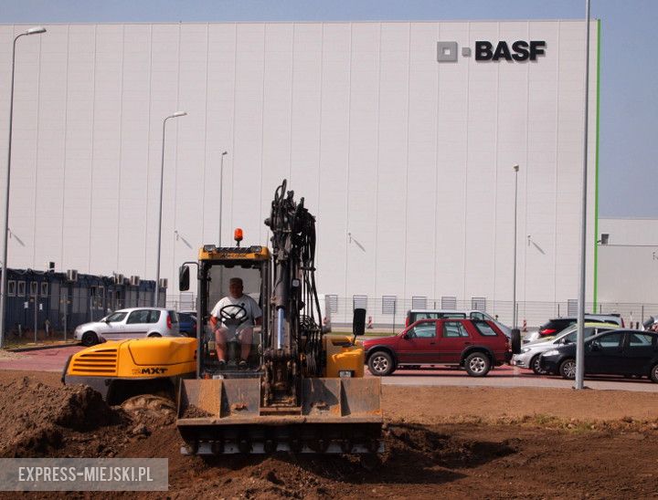 18 lipca w BASF-ie uruchomiona zostanie linia produkcyjna. Obroty grupy w Polsce w 2013 roku wyniosły 722  miliony euro