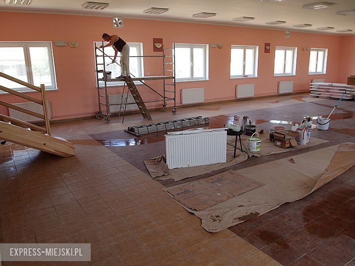 Sala główna może pomieścić nawet 150 osób. W placówce będzie również pracownia z dostępem do internetu i siedziba klubu Tęcza Kwietno