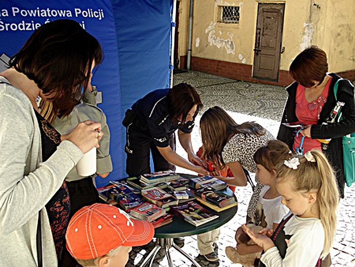 Akcja przeciw narkotykom i przemocy w Środzie Ślaskiej