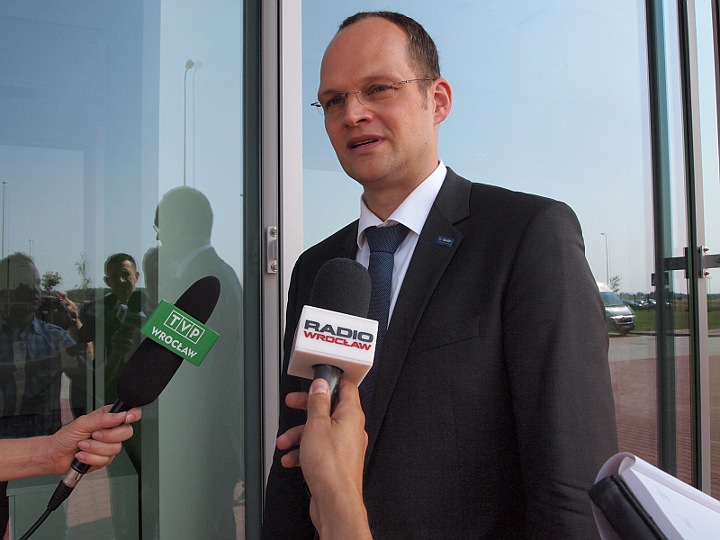 Dirk Elvermann: zakład w Środzie Śląskiej znajduje się w centrum regionu Dolnego Śląska. Stanowi doskonałą bazę do zaopatrywania w nasze produkty rynku polskiego i na eksport