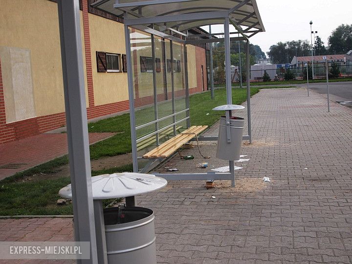 Nowe wiaty na dworcu 