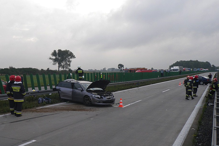 Wypadek na autostradzie. Na miejscu zginął kierowca