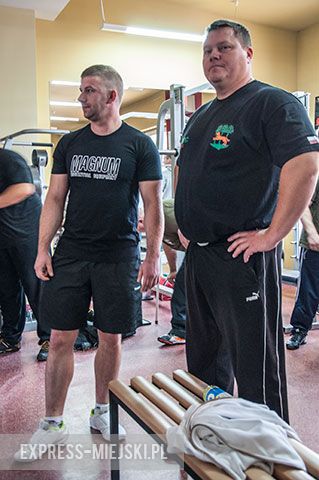 Wyciskali sztangę leżąc