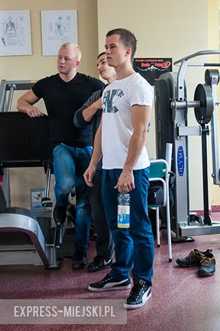 Wyciskali sztangę leżąc