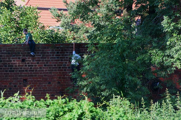 Ulica Basztowa i spalona baszta