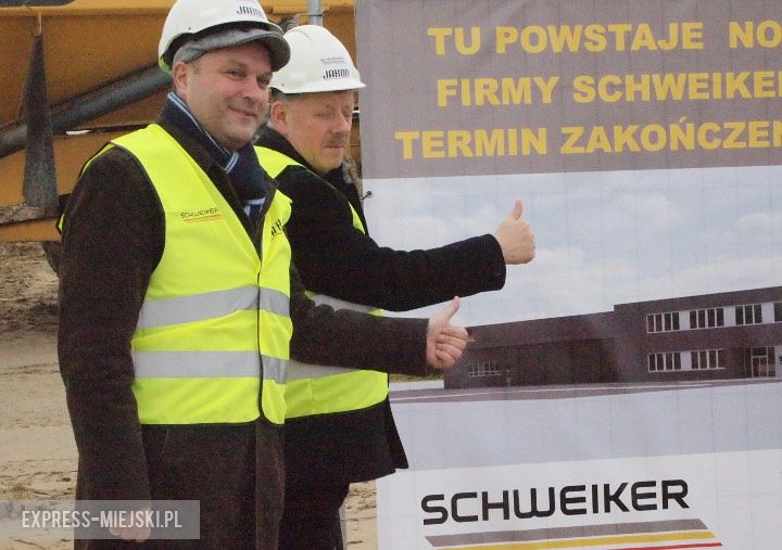 Schweiker rozpoczyna budowę fabryki