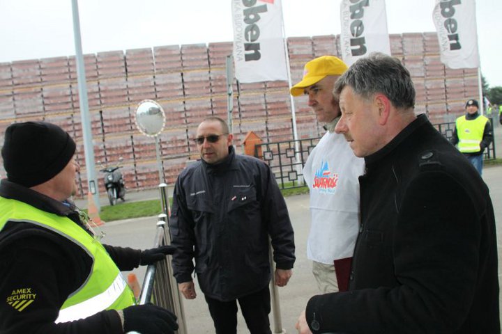 Protesty związkowców pod Röbenem