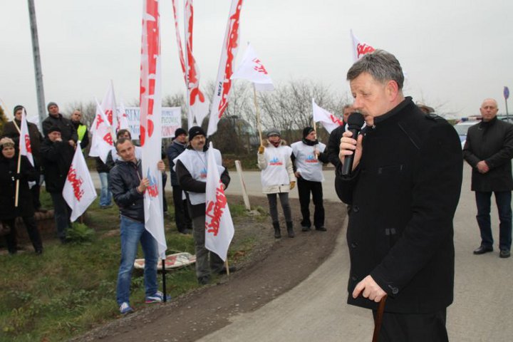 Protesty związkowców pod Röbenem