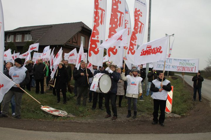 Protesty związkowców pod Röbenem