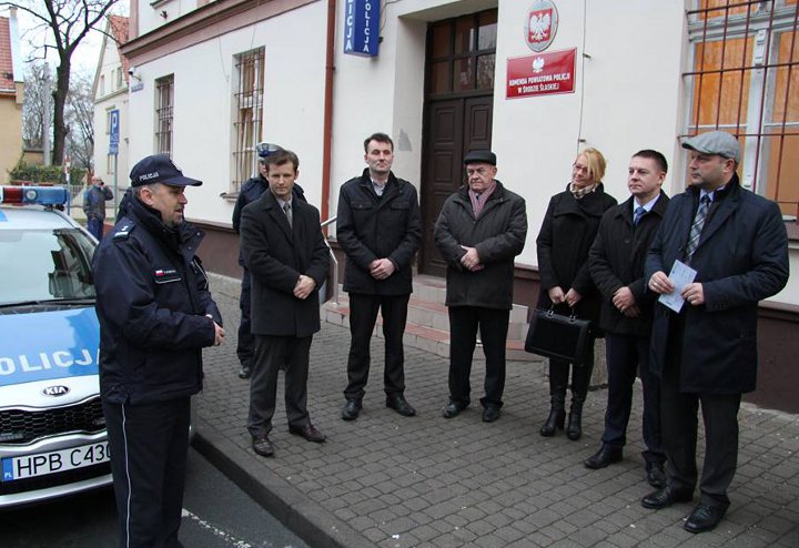 Przekazanie samochodu dla policji