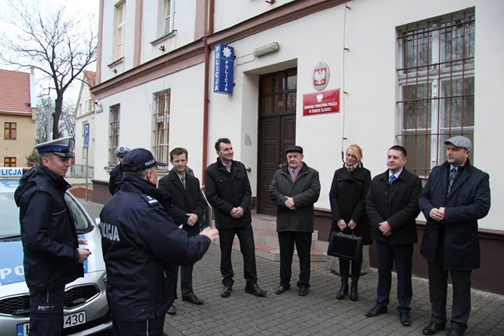 Przekazanie samochodu dla policji