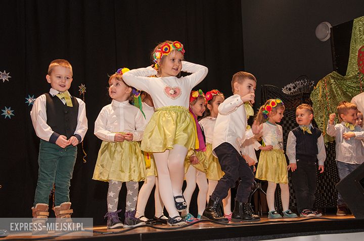 Przedszkolaki zatańczyły dla Babć i Dziadków