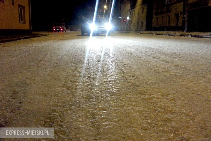 8 lutego - główna droga w Kostomłotach