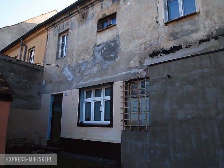 Morderca mieszkał w tej kamienicy w centrum miasta