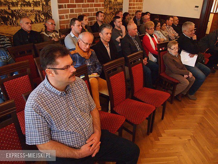 Na sesji odwołano skarbnika i powołano skarbniczkę